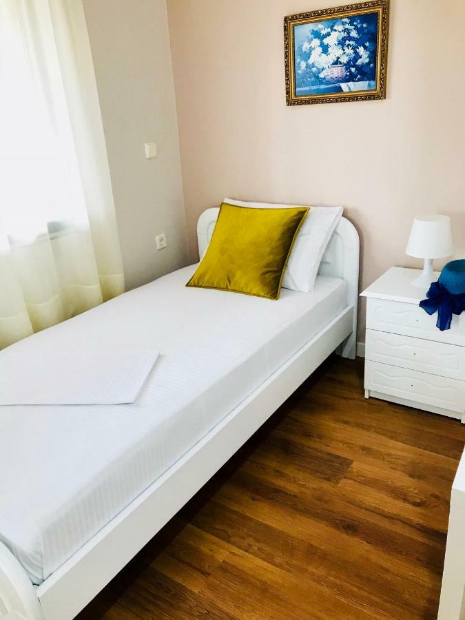 Joy Hotel Саранда Экстерьер фото