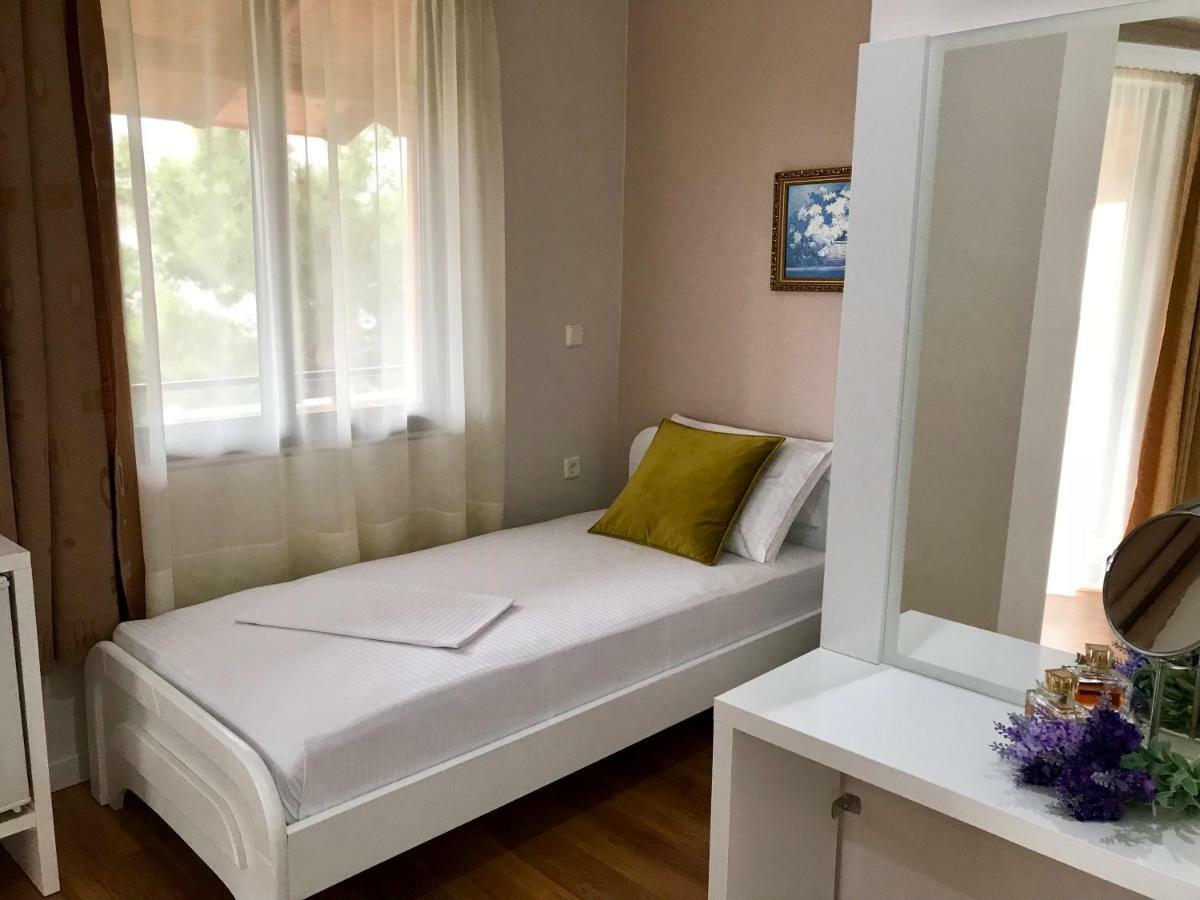 Joy Hotel Саранда Экстерьер фото